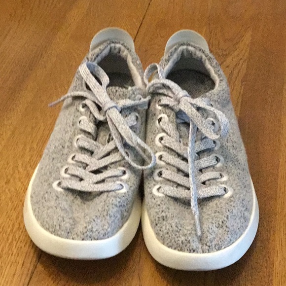 Woman’s allbirds grey with black flecks wool pipers. Size 7. Gently worn. - Picture 2 of 7